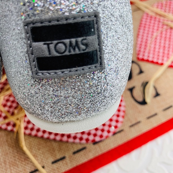Toms youth size 3 silver iridescent glimmer - Picture 6 of 7